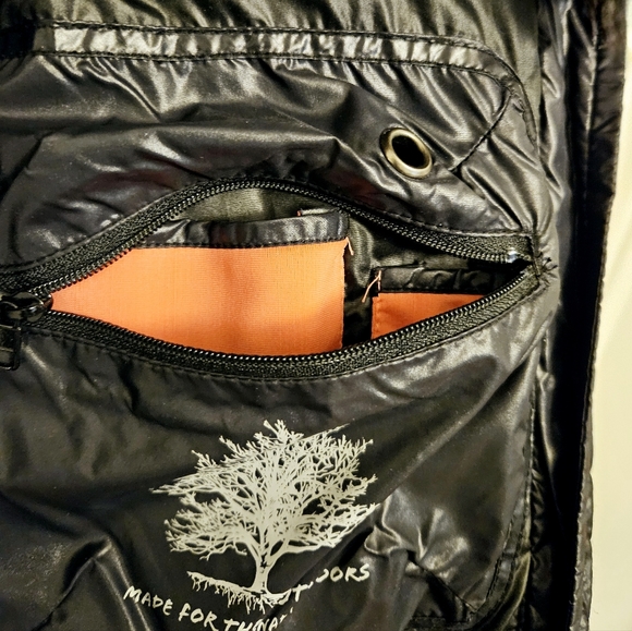 Roots Canada womens puffer coat- Sz Large - Picture 13 of 15